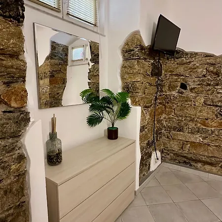 Revel Station To Cinque Terre Apartment *