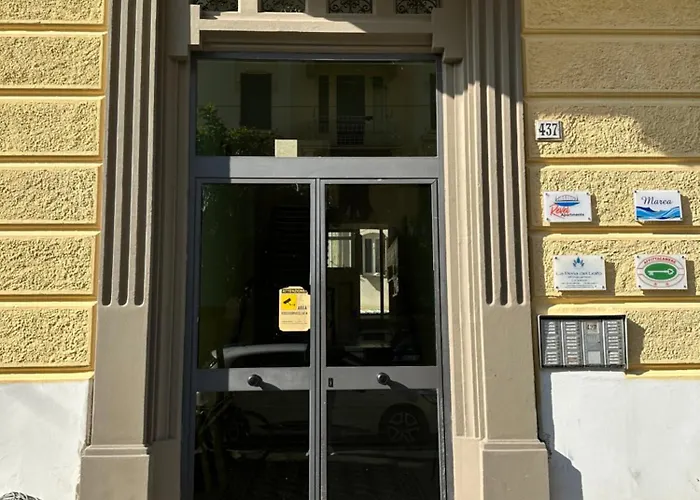 Апартаменты Revel Station To Cinque Terre Специя