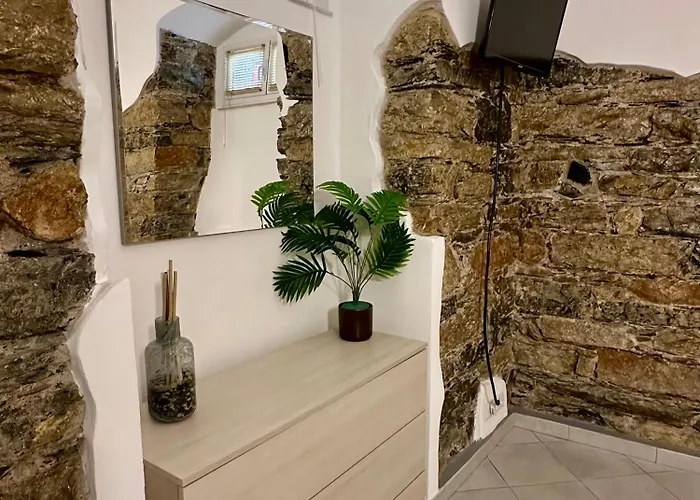 Revel Station To Cinque Terre Апартаменты *