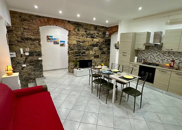 Revel Station To Cinque Terre Апартаменты