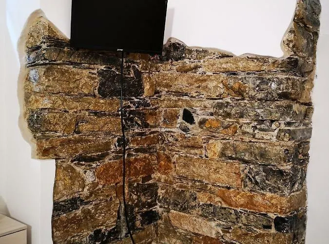 Апартаменты Revel Station To Cinque Terre Специя