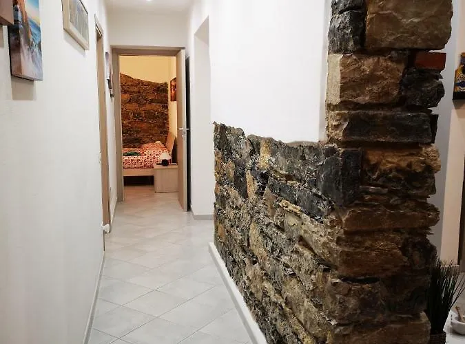 Апартаменты Revel Station To Cinque Terre